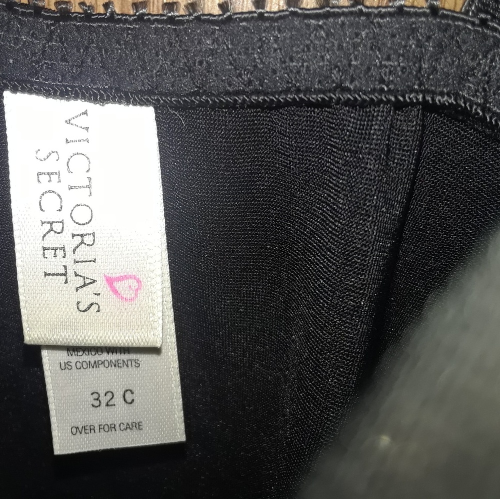 under garment - Picture 2 of 3